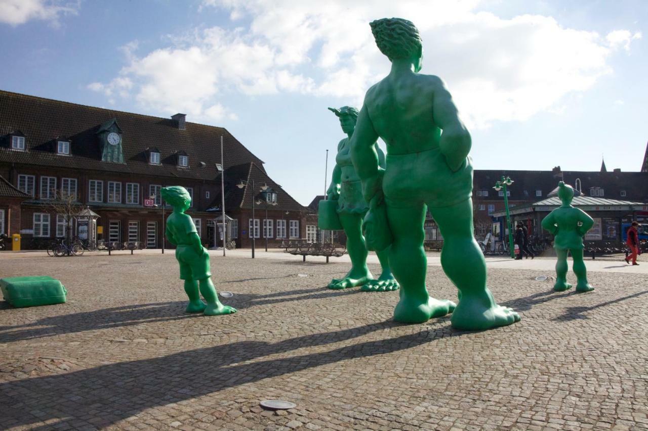 Kunst-T-Raum Apartment Westerland Bagian luar foto